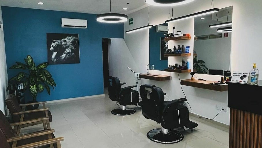 Leones Barber Studio image 1