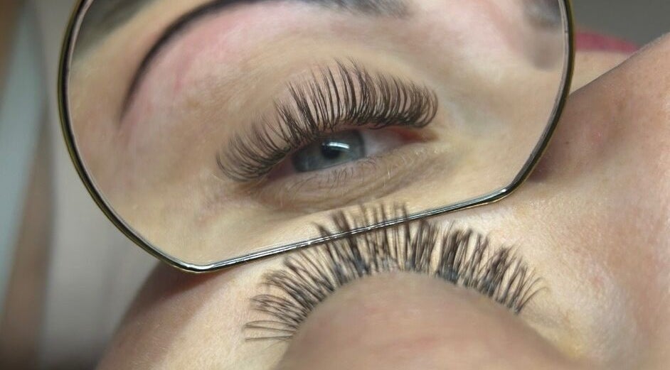 Close-up of eyelash extensions at Nancy’s Lashes and Brows, Clacton-on-sea, England, GB.