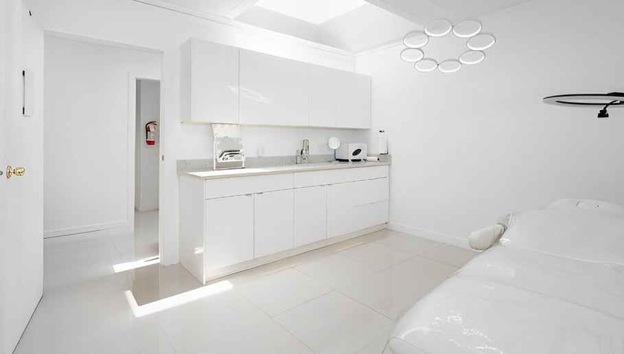 MBL Artistry Studio & Spa image 1
