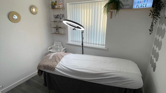 Julia Plas Skin Alsager (Home based)
