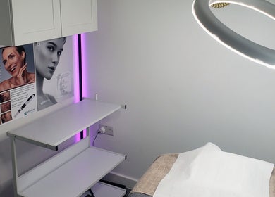 Elegant treatment room at Julia Plas Skin Alsager, Stoke-on-Trent, England, GB, featuring sleek design and lighting.