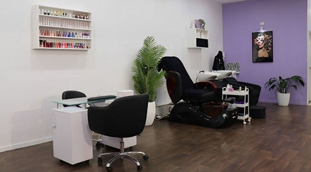 Glam Plus Hair & Beauty Salon image 2