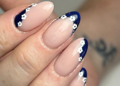 Stylish floral nail art at Nails by Aims Xo, Bolsover, England, GB. Perfect blend of elegance and creativity.