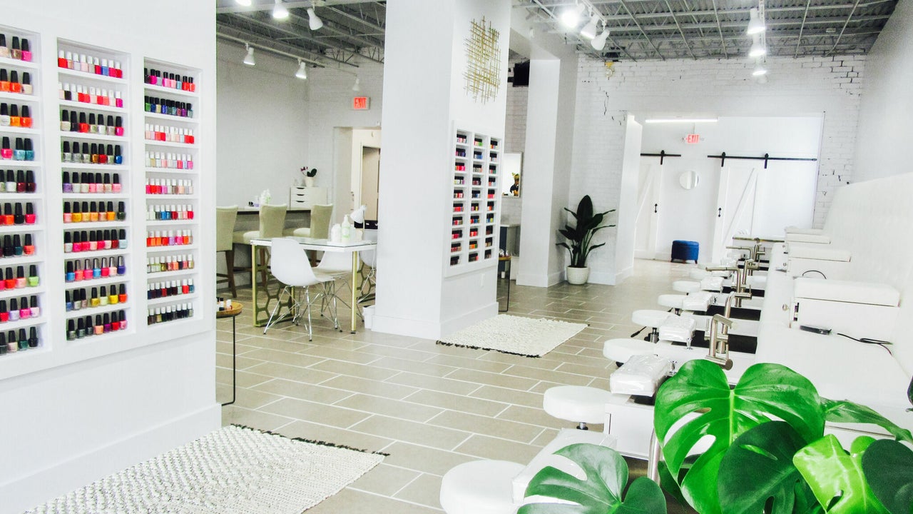 Top coat nail salon discount