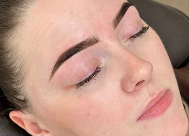 Beautifully groomed eyebrows at By Your Girl Emma, Melbourne, Victoria, AU.