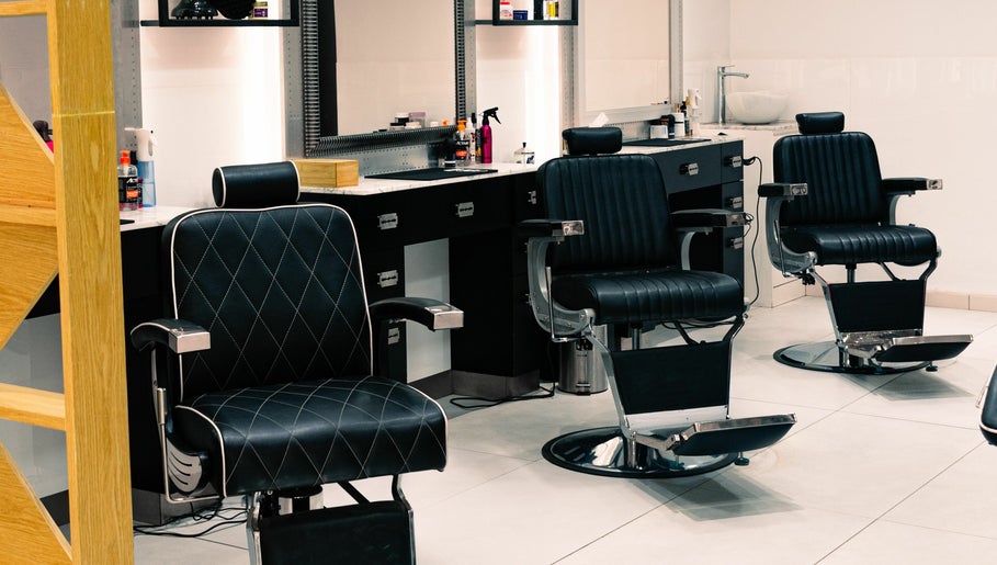 hình ảnh 1 của Razors Spa & Gents Salon