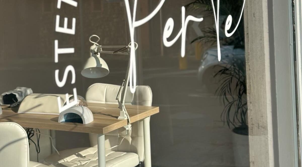 Vetrina di Per Te - Estetica & Benessere a Villasanta, Lombardia, IT con arredo elegante e luce naturale.