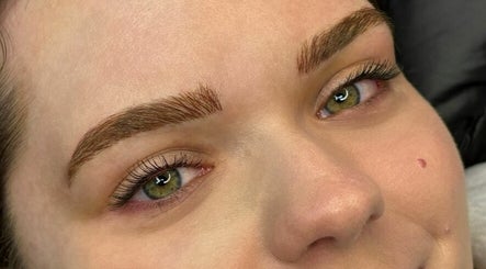 Brows By Nour imaginea 3