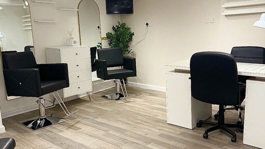 Lux & Belle Hair and Nails Salon