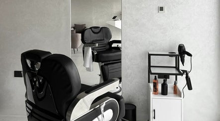 Kev Lounge Barber изображение 3
