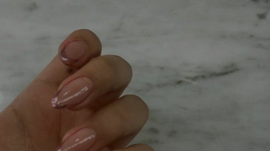 Cavi Nails