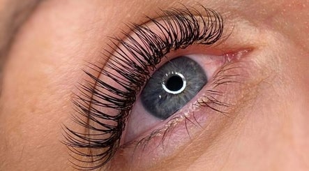 The Lash and Nail Hideaway image 2