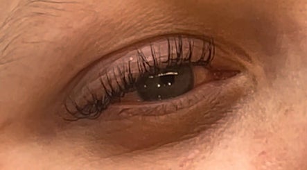 Close-up of elegantly styled lashes at Angelica’s Glow Bar, Maple Ridge, British Columbia, CA.