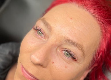 Close-up of styled lashes at Angelica’s Glow Bar, Maple Ridge, British Columbia, CA.