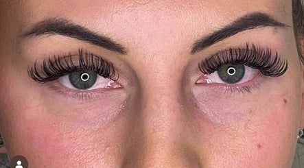 Immagine 2, Lashes by Melissa