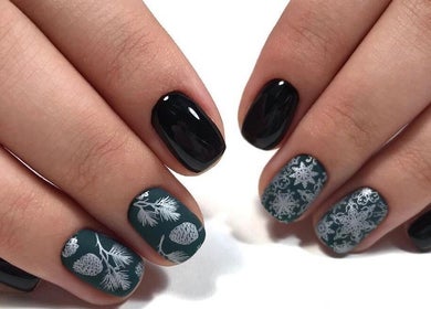 Elegant winter-themed nail art at Sandu Beauty and Wellness Midtown Miami, located in Miami, Florida, US.