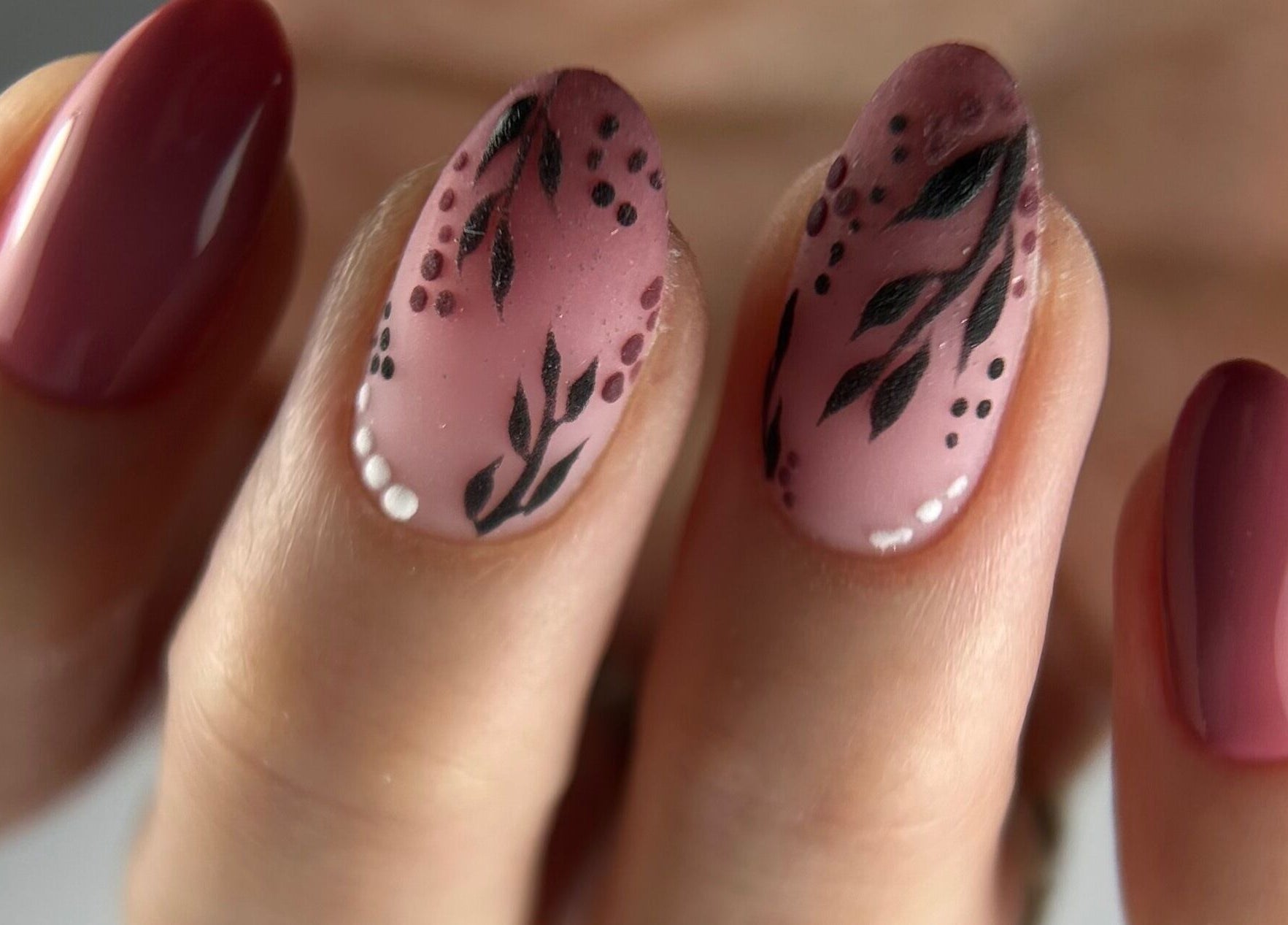 Elegant floral nail art by Pink Nails by Alexandra, Basingstoke, England, GB.