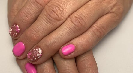 Kate Does Nails image 2