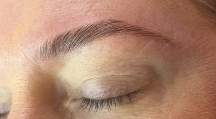 Image de Luxe Brows 2