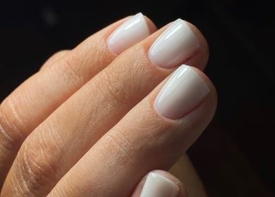 Elegant glossy nails manicure from Gels by Mari in Rustenburg, North West, ZA.