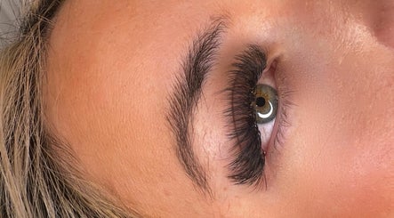 Image de Lashes by Holly Melissa 2