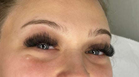 Lilys Lashes image 2