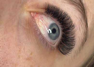 Close-up of extended eyelashes at Lily’s Luxè, Peterborough, England, GB.