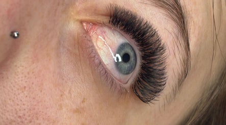 Close-up of extended eyelashes at Lily’s Luxè, Peterborough, England, GB.