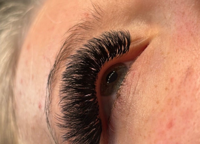 Close-up of eyelash extension at Lily’s Luxè, Yaxley, England, GB enhancing eye beauty.