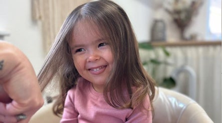 The Little Hair Hideaway image 3