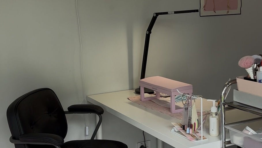 Lee Rose Nail Studio image 1