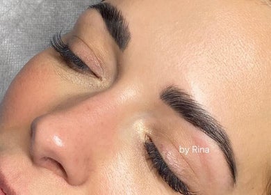 Close-up of expertly styled eyebrows at Formation Beauty Lounge, Vancouver, British Columbia, CA.