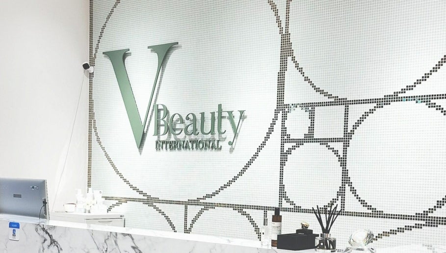 V BEAUTY SKIN CLINICS, bild 1