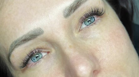 Linas Lashes & Brows afbeelding 3