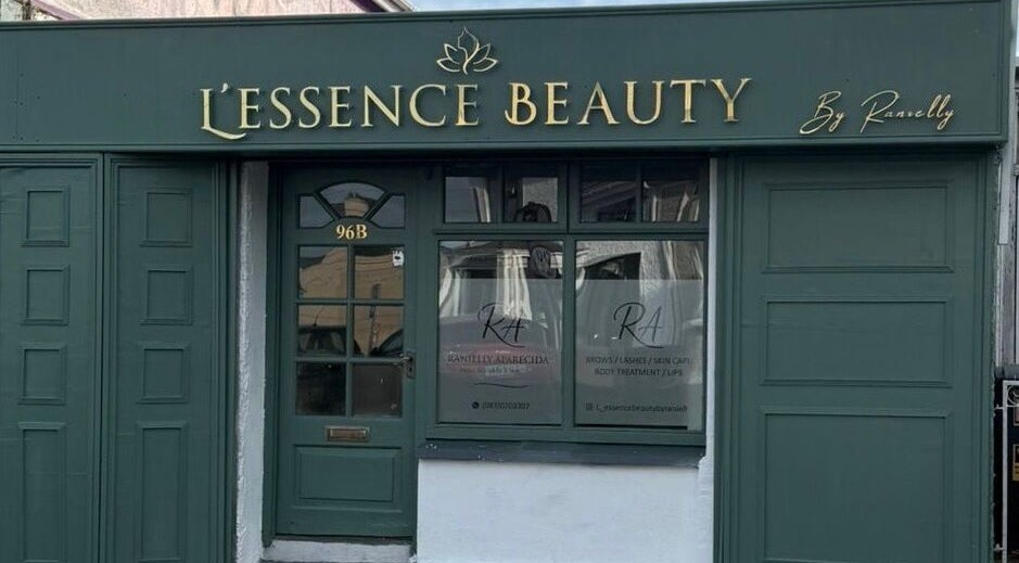 Front view of L’essence Beauty By Ranielly, Waterford, County Waterford. Elegant green entrance with gold lettering.