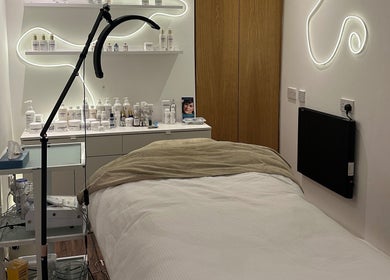 Vera Blok Skin Care treatment room in Dún Laoghaire, County Dublin, IE. Relaxing ambiance with sleek decor.