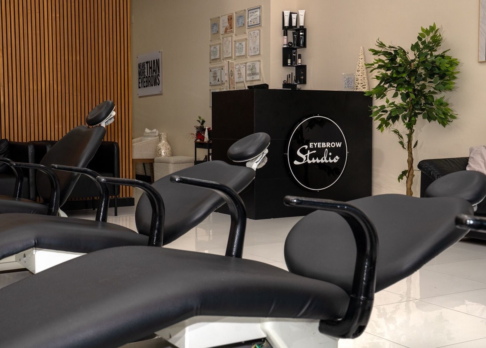 RÊVE AESTHETICS by eyebrow studio interior in Doral, Florida, US featuring stylish chairs and decor.