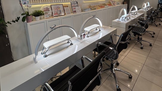 Robson Nails & Spa