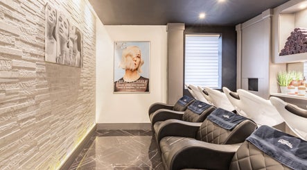 Maria Charles Hair image 2