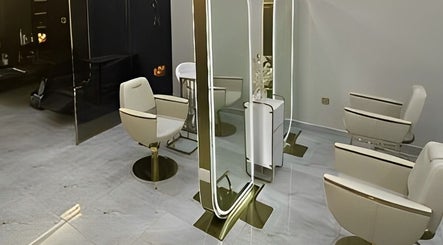 Resolve Hair imagine 2