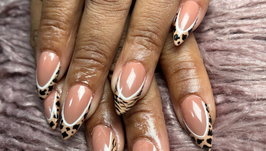 ShaNails Beauty Bar image 1