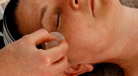 Thula Face Massage image 3