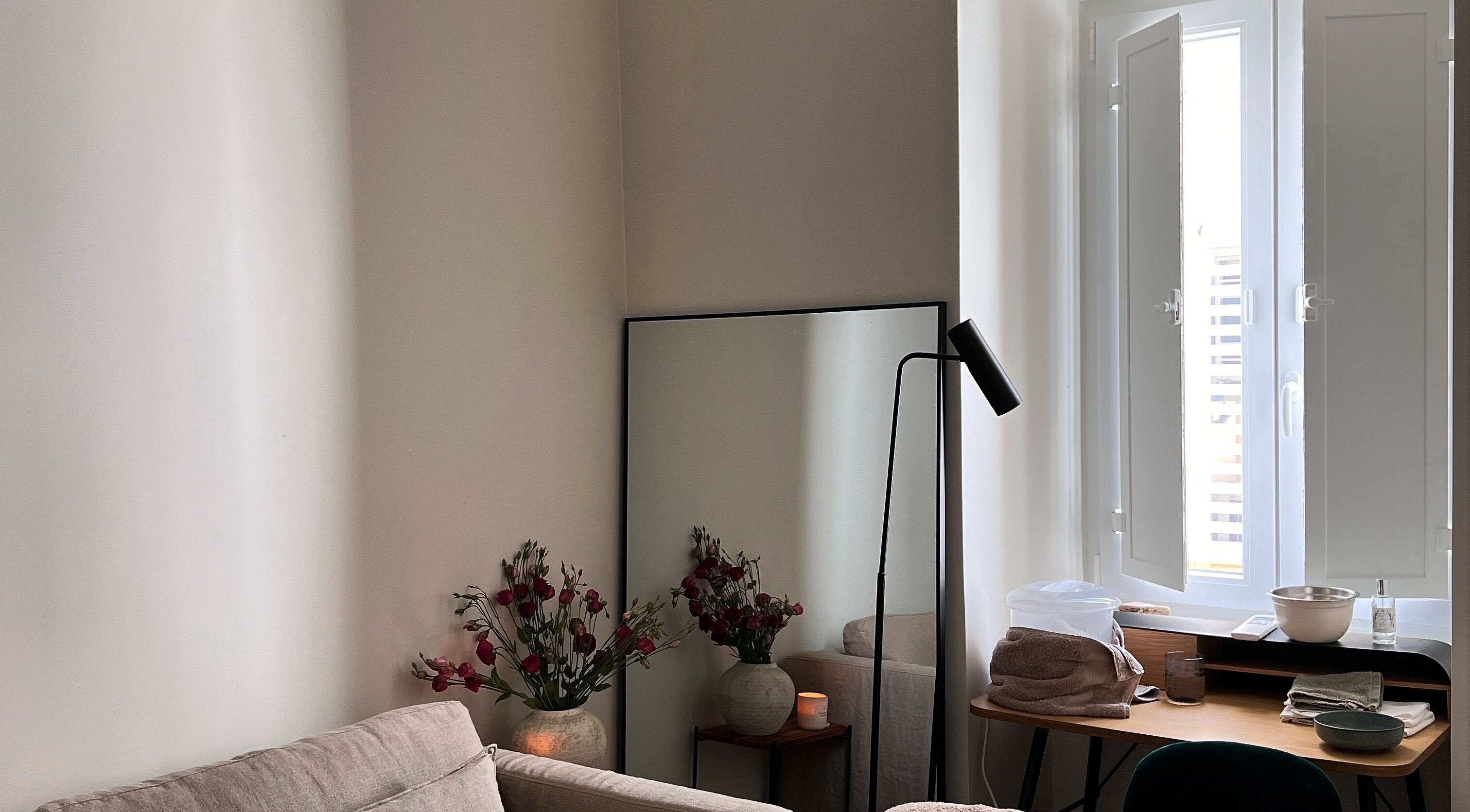 Thula Face Massage cozy room with natural light, Lisboa, Lisboa, PT.