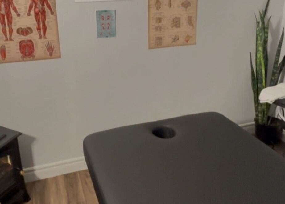 Relaxing massage room at Jaiye Health Centre - Ajax Thai Massage, Ajax, Ontario, CA with calming decor.