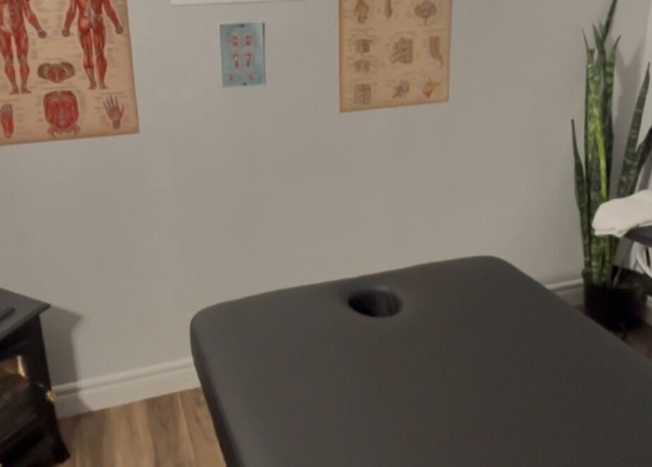Relaxing massage room at Jaiye Health Centre - Ajax Thai Massage, Ajax, Ontario, CA with calming decor.