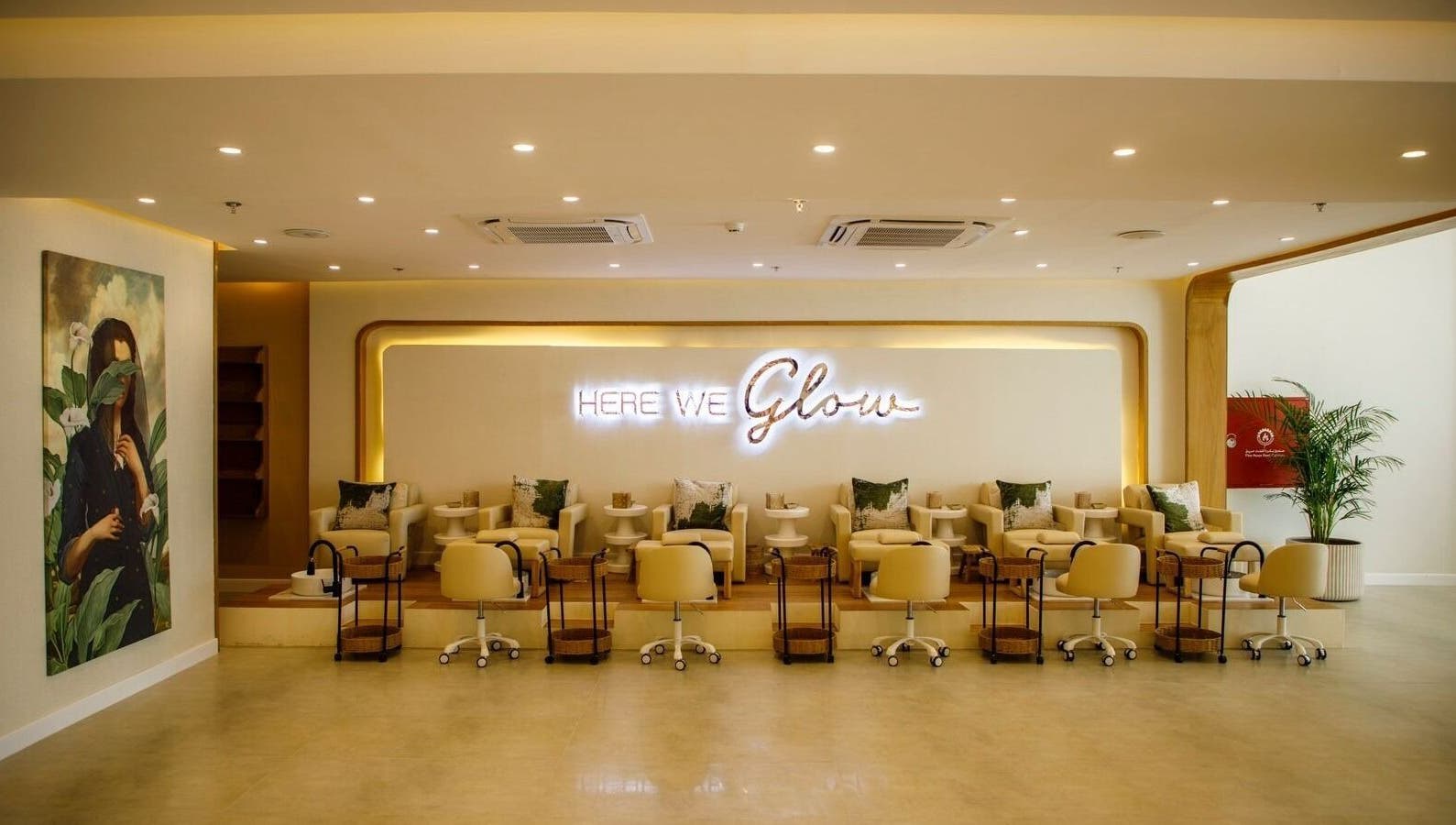 Elegant spa lounge at Spa Al Hana I سبا الهنا in Riyadh, Riyadh Province, SA, featuring plush seating and decor.