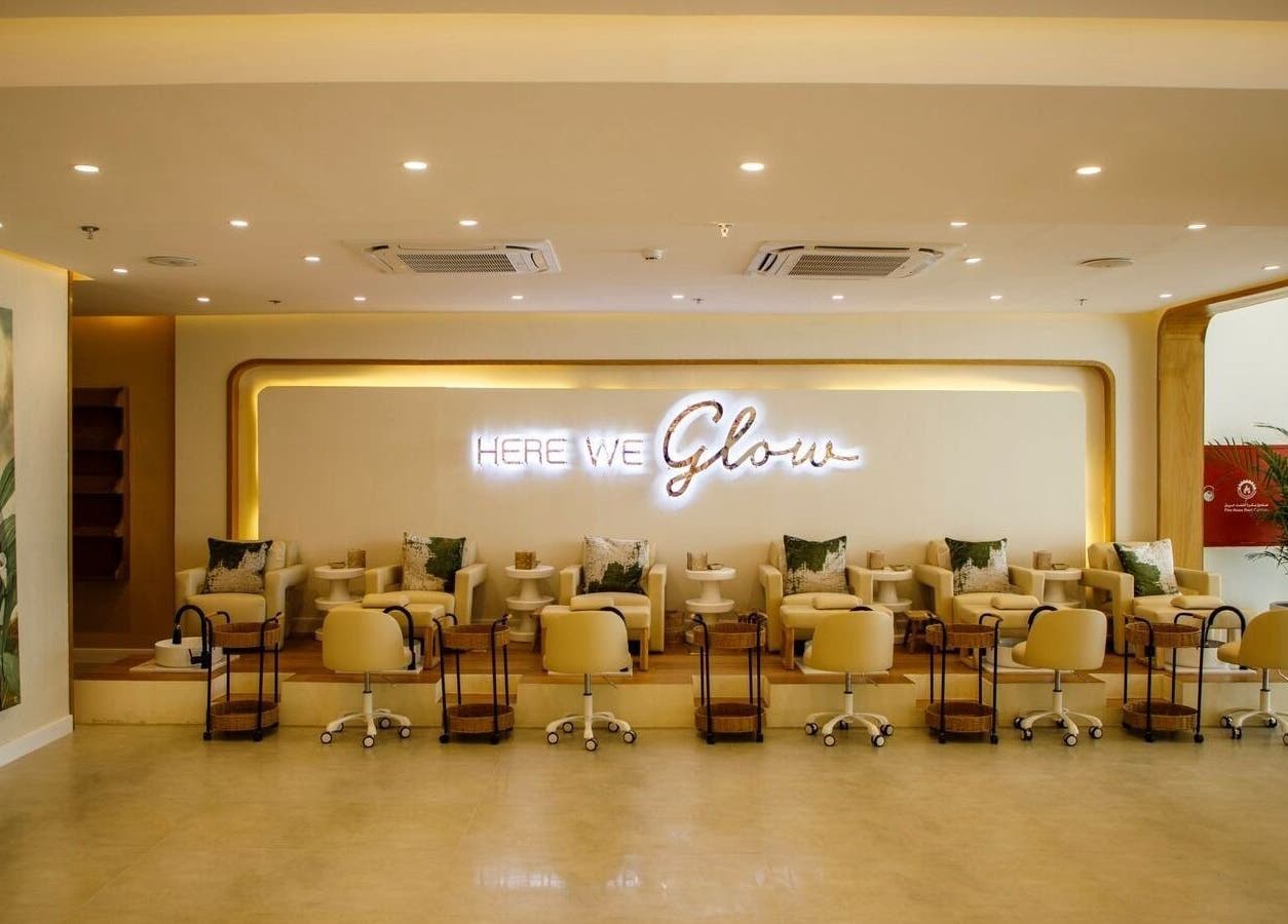 Elegant spa lounge at Spa Al Hana I سبا الهنا in Riyadh, Riyadh Province, SA, featuring plush seating and decor.