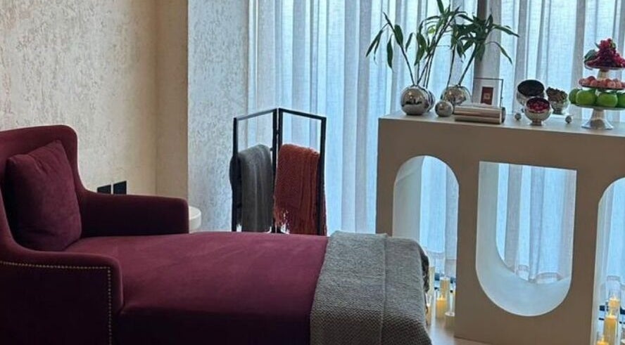 Luxurious relaxation area at Hammam Al Hana in Riyadh, Riyadh Province, SA with cozy seating and decor.