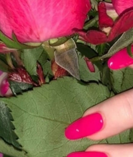 Romantic Nails image 2