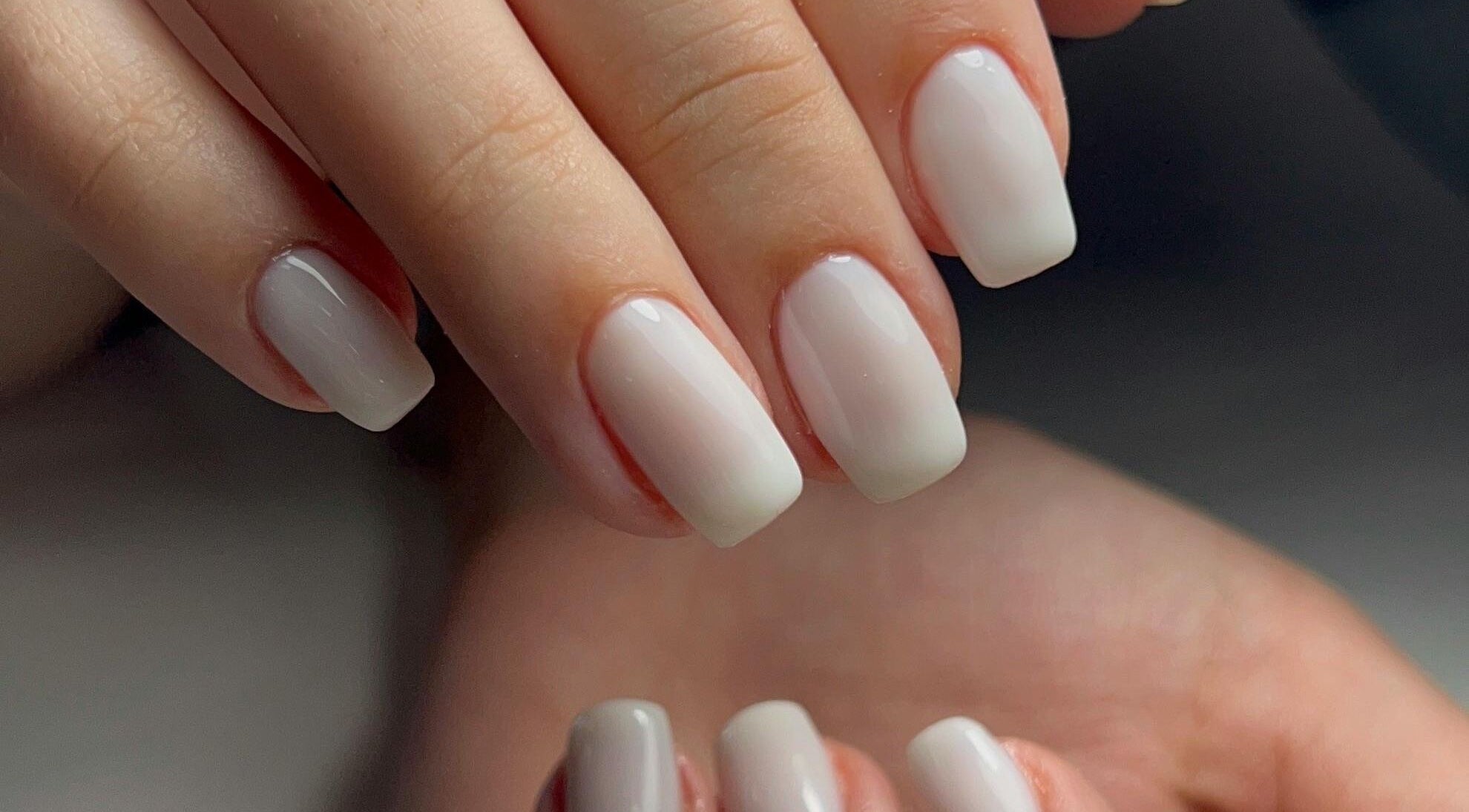 Όμορφα νύχια στο Manicute Aesthetics, Παλαιό Φάληρο, GR, με elegant design.